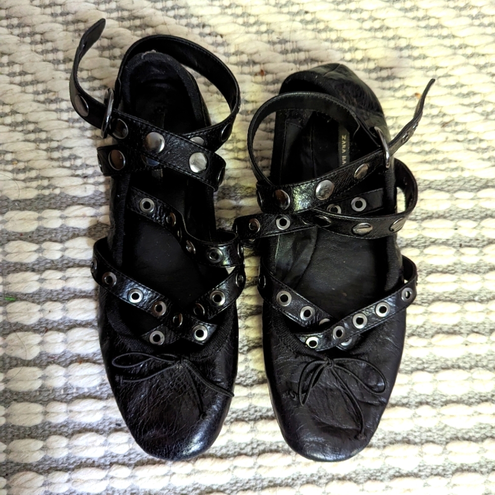 Black Zara ballet flats with wrap around buckle, size 6.5